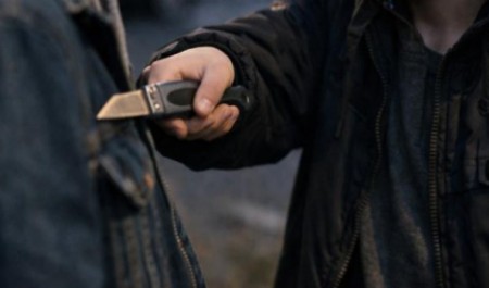 Юный «грабитель» с канцелярским ножом напал на знакомого в Архангельской области