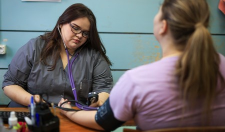 Молодой специалист котлашанка Елизавета Афанасьева выбрала сельскую больницу местом работы