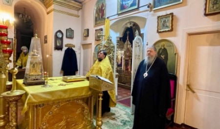Митрополит Корнилий 7 февраля молился за всенощным бдением в Самаре 