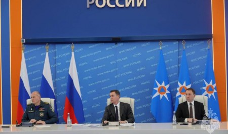 Александр Куренков доложил о готовности к реагированию на сезонные риски сил и средств РСЧС