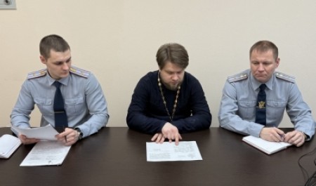 Снижение агрессии, нормализация состояния. Эффективность духовного просвещения оценили в региональном УФСИН 