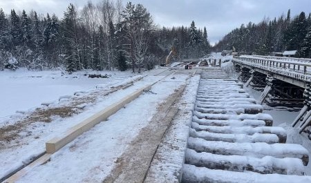 В Красноборском округе активно ведутся работы по обустройству временного объезда через реку Лахому