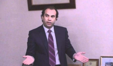 На двух стульях