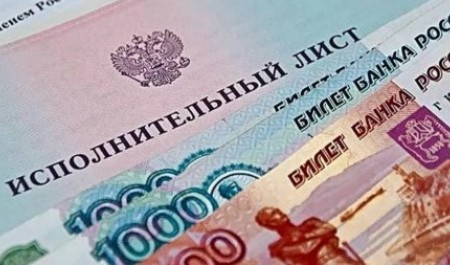 Нерадивая мать из Вельска стала выплачивать трем дочерям алименты