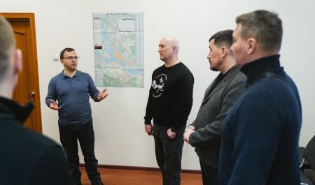 Участники программы «Защитники. Под крылом Архангела» вступают в ряды Единой России