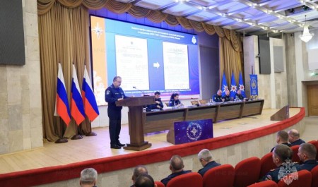 Начальники главных управлений чрезвычайного ведомства встретились с заместителями министра МЧС России