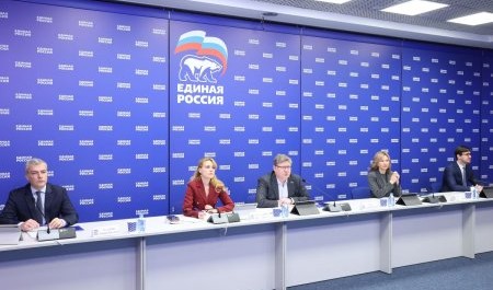 "Единая Россия" трудоустроила более полумиллиона человек