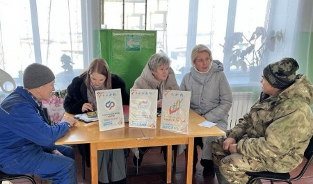 Соцдесант проконсультировал жителей Пинежского округа о мерах господдержки 