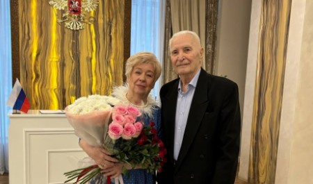 В Архангельске супруги Кузнецовы отмечают бриллиантовую свадьбу