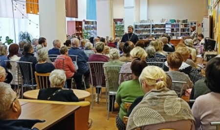 Христианский взгляд на оккультизм раскрыл протоиерей Александр Лашков на встрече в северодвинской библиотеке 