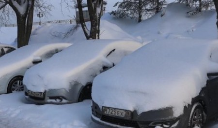 Парковочный коллапс на привокзальной площади Архангельска требует решений Парковочный коллапс на привокзальной площади Архангельска требует решений