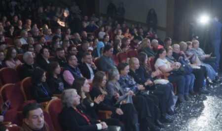 Кино, малица и глинтвейн: в Архангельске проведут необычный арктический киновечер Кино, малица и глинтвейн: в Архангельске проведут необычный арктический киновечер