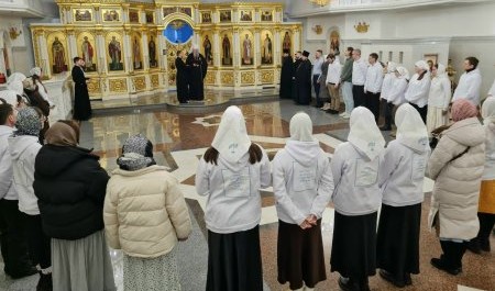 Митрополит Корнилий благословил участников молодежного форума