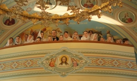 Воспитанники отделения православного пения Первой музыкальной школы Архангельска спели в храме на Жаровихе в День православной молодежи 