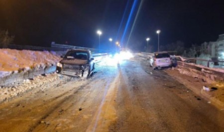 Подъем на мост закончился встречкой: 22-летняя автоледи устроила ДТП в Архангельске Подъем на мост закончился встречкой: 22-летняя автоледи устроила ДТП в Архангельске