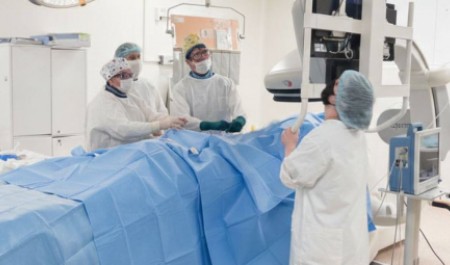 Более ста вмешательств провели специалисты Вельской ЦРБ в новой ангиографической операционной 