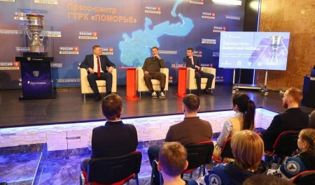 В Архангельск привезли главный трофей российского хоккея – Кубок Гагарина В Архангельск привезли главный трофей российского хоккея – Кубок Гагарина