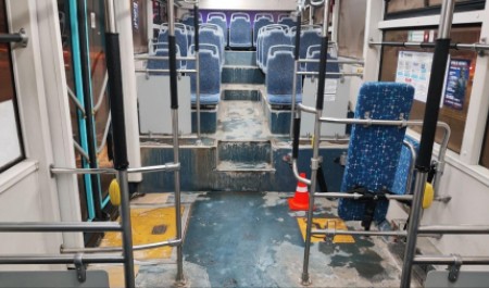 Повредила голову: пенсионерка из Архангельской области упала в автобусе