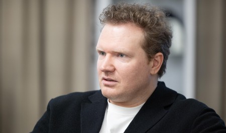 «Нас долго учили не любить свою родину». Автор «Вампиров средней полосы» — о патриотизме, проблемах российского кино и добрых фильмах «Нас долго учили не любить свою родину». Автор «Вампиров средней полосы» — о патриотизме, проблемах российского кино и добрых фильмах