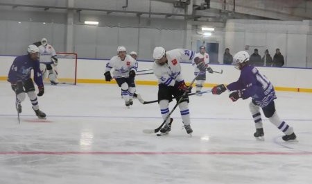 В Северодвинске открылась крытая ледовая арена