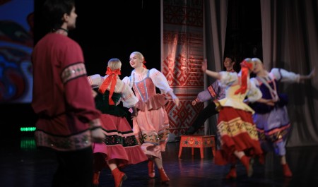 В АГКЦ состоялся концерт, посвященный Году единства народов России и Году культуры Русского Севера В АГКЦ состоялся концерт, посвященный Году единства народов России и Году культуры Русского Севера