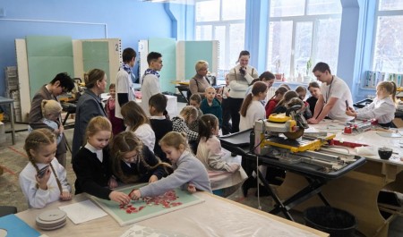 В Архангельске школьников знакомят с профессиями строительной отрасли и сферы ЖКХ