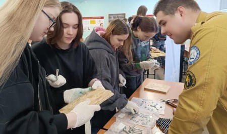 На площадке чемпионата «Профессионалы» студенты колледжей познакомились с деятельностью стройотрядов