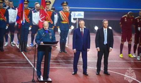 Глава МЧС России Александр Куренков в Санкт-Петербурге открыл международный турнир по мини-футболу в память о погибших пожарных