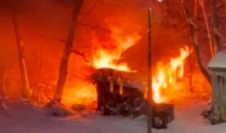 Дым над центром города: у областного суда в Архангельске вспыхнул пожар