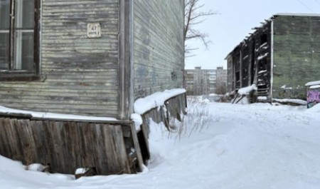 Огненное ЧП в центре Архангельска лишило дров жителей многоквартирной «деревяшки»