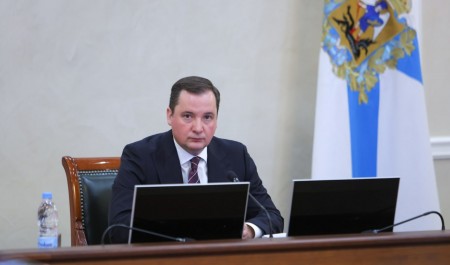 Губернатор Архангельской области поручил эффективнее использовать муниципальный контроль в отношении управляющих компаний
