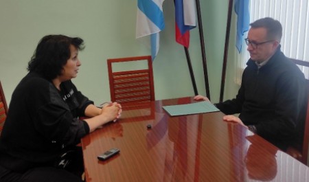 В Онежском округе определили подрядчика по доставке дров населению