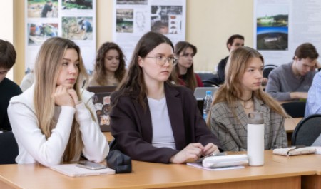 Студенты-лингвисты САФУ осваивают перевод травелогов в рамках всероссийского проекта