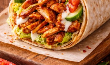 Шаурма с сюрпризом: в Архангельске закрыли кафе за угрозу здоровью клиентов