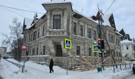 Вокруг Дома Калинина вырос забор: в мэрии Архангельска объяснили, что происходит