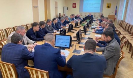 Два за безопасность: глава Архангельска жестко отчитал «Рико» за ДТП с автобусами Два за безопасность: глава Архангельска жестко отчитал «Рико» за ДТП с автобусами