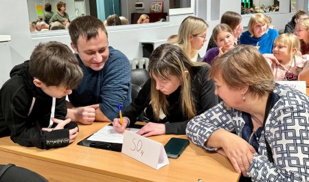 В Архангельске семьи с детьми проверили знания о природе на «Экологическом ринге»