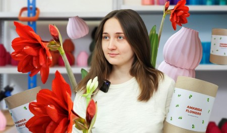 Приготовьтесь к волшебству! Студентка запустила бренд цветов, которые растут без почвы и воды, — ее история Приготовьтесь к волшебству! Студентка запустила бренд цветов, которые растут без почвы и воды, — ее история