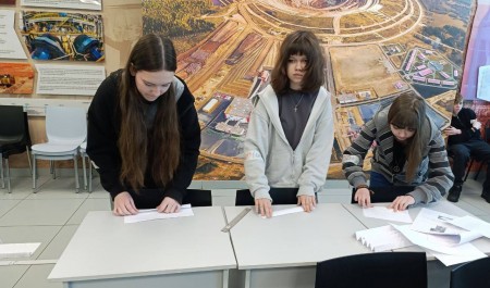 Ученики профильного «дорожного» класса побывали с экскурсией в САФУ