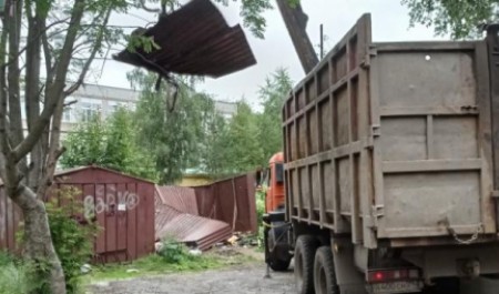 В Архангельске демонтируют более сотни самовольно установленных гаражей
