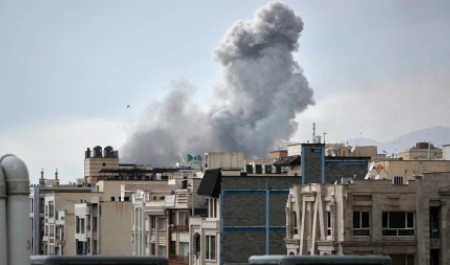 Иран остался без интернета, а в Персидском заливе выстроилась очередь из кораблей. Главное о войне к этому часу Иран остался без интернета, а в Персидском заливе выстроилась очередь из кораблей. Главное о войне к этому часу