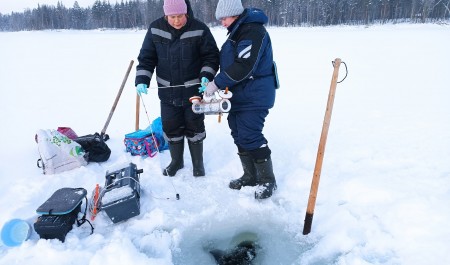 Ученые и экологи изучают уникальные карстовые озера Пинежского округа