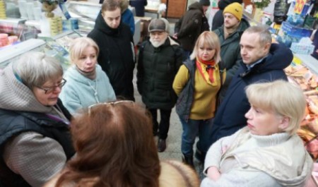 Продавцам Центрального рынка в Архангельске нашли альтернативные помещения