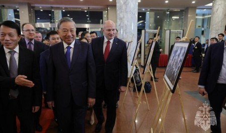 МЧС России организовало фотовыставку для вьетнамских коллег