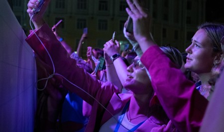 Российские артисты рискуют лишиться своих псевдонимов: кого это коснется 