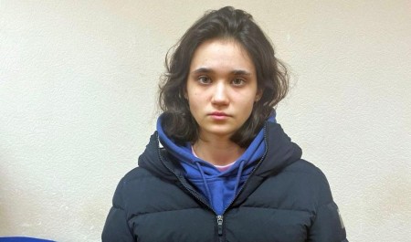 Полиция опубликовала фото молодой жительницы Архангельска: за что ее задержали