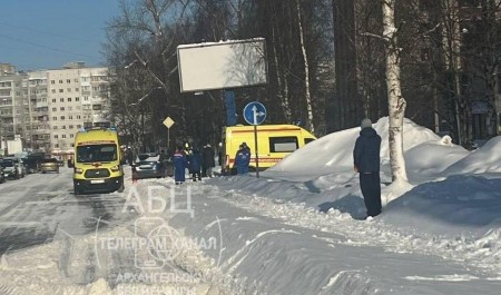 В Архангельске сбили двух пешеходов на улице Урицкого