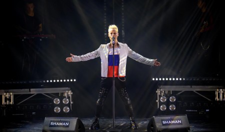 От силы выкупили четверть билетов. SHAMAN перестал интересовать зрителей или билеты слишком дорогие?