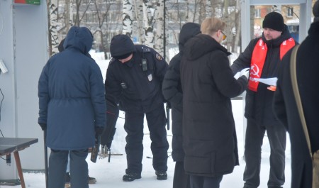 В Архангельске жители собрались на митинг в защиту здания Центрального рынка