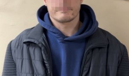 В Архангельске задержан тип, сбивший двух девушек на переходе